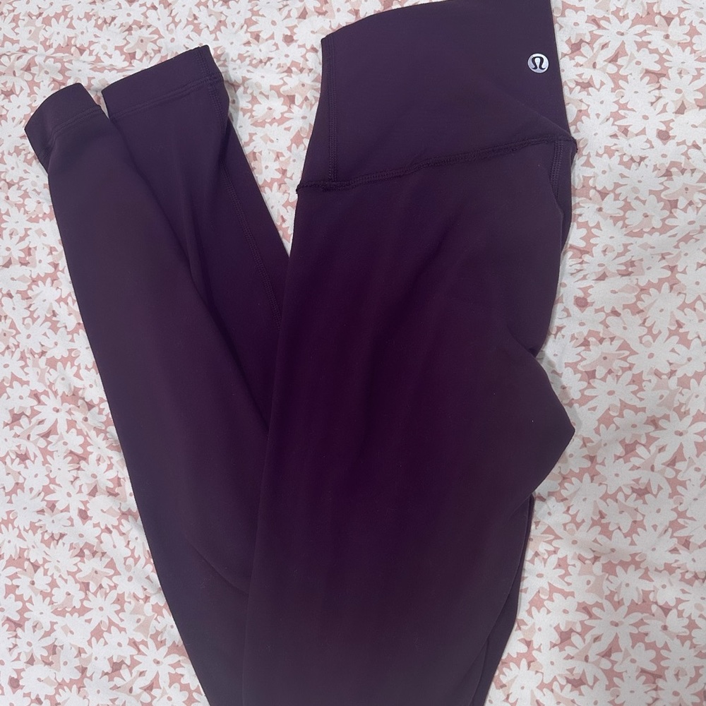 Lululemon Size 2 Wunder Under High Rise 28"
Black Currant VGUC